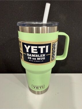 Yeti Rambler 35 oz Mug with Straw Lid